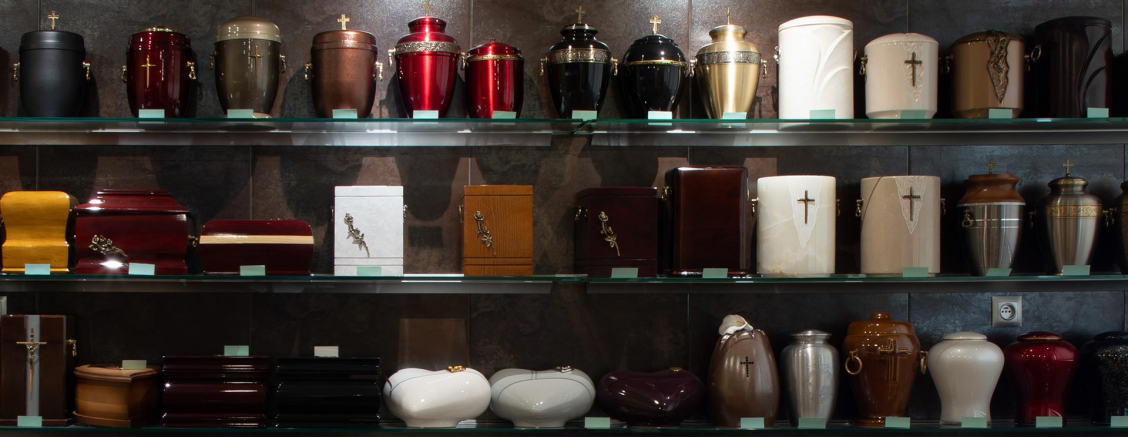 Eleganckie, ładne pogrzebowe urny metalowe, drewniane, szklane i ceramiczne Mielec